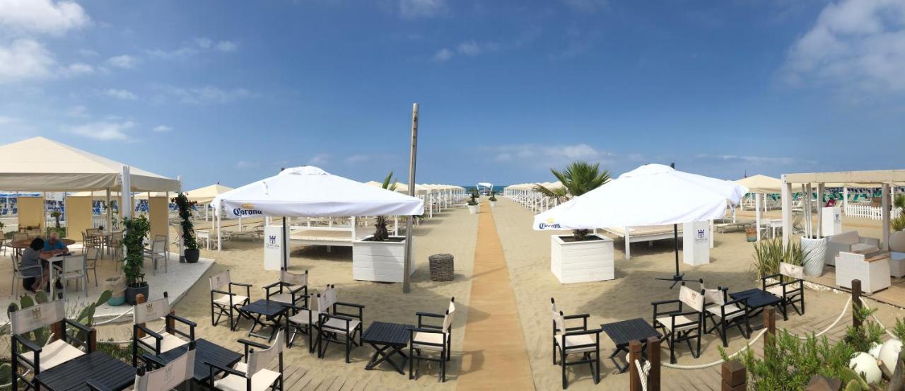 Teresita Wellness Club Apartment Viareggio Bagian luar foto