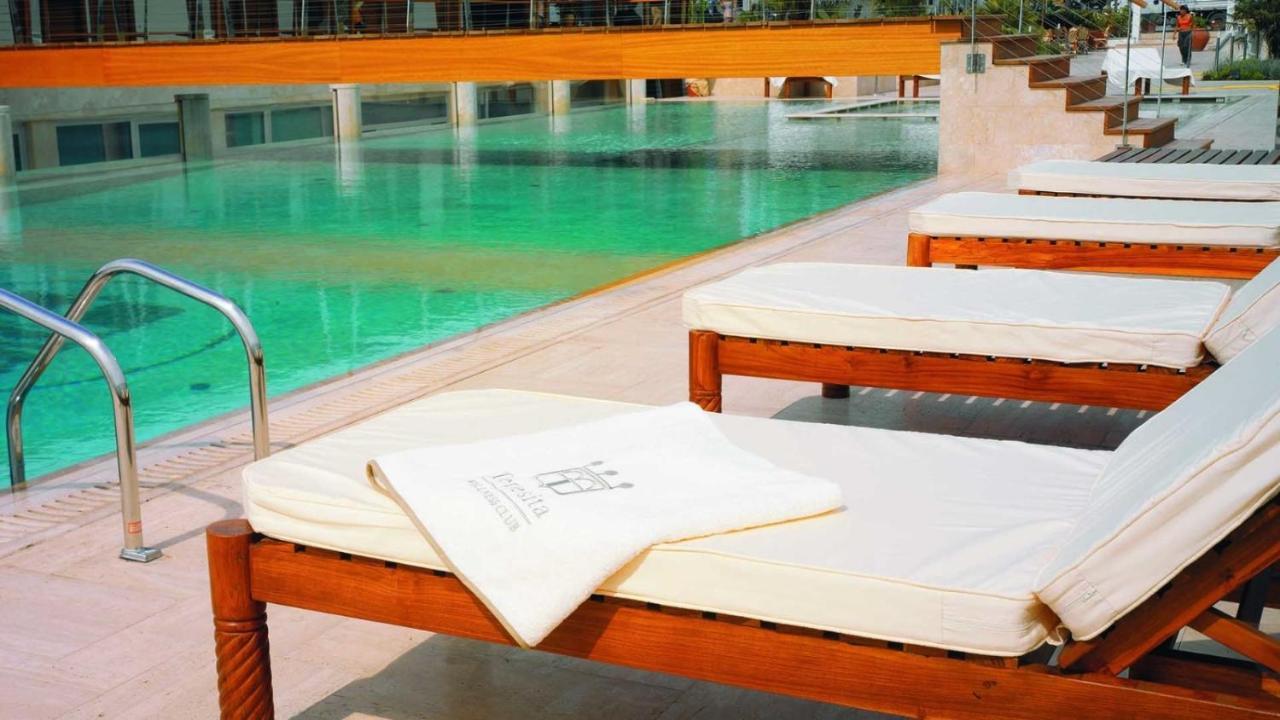 Teresita Wellness Club Apartment Viareggio Bagian luar foto